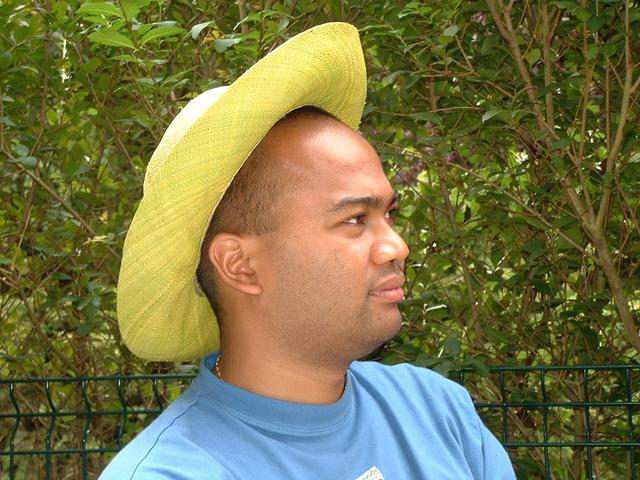 20040808 1643 29 barbec gasy